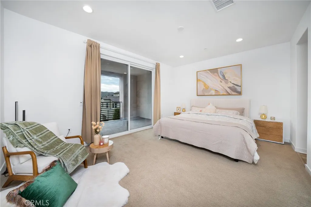 211 Baluster, Irvine, California 92618 home-pic-14
