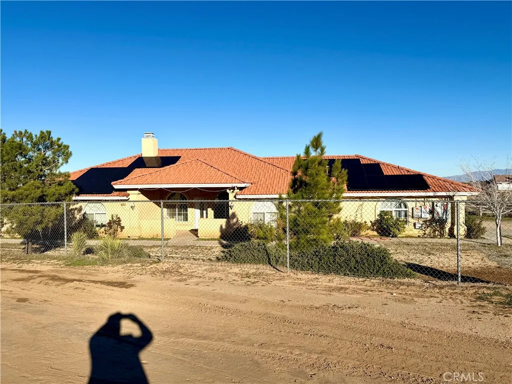 8225 Ailanthus, Phelan, California 92371 home-pic-2