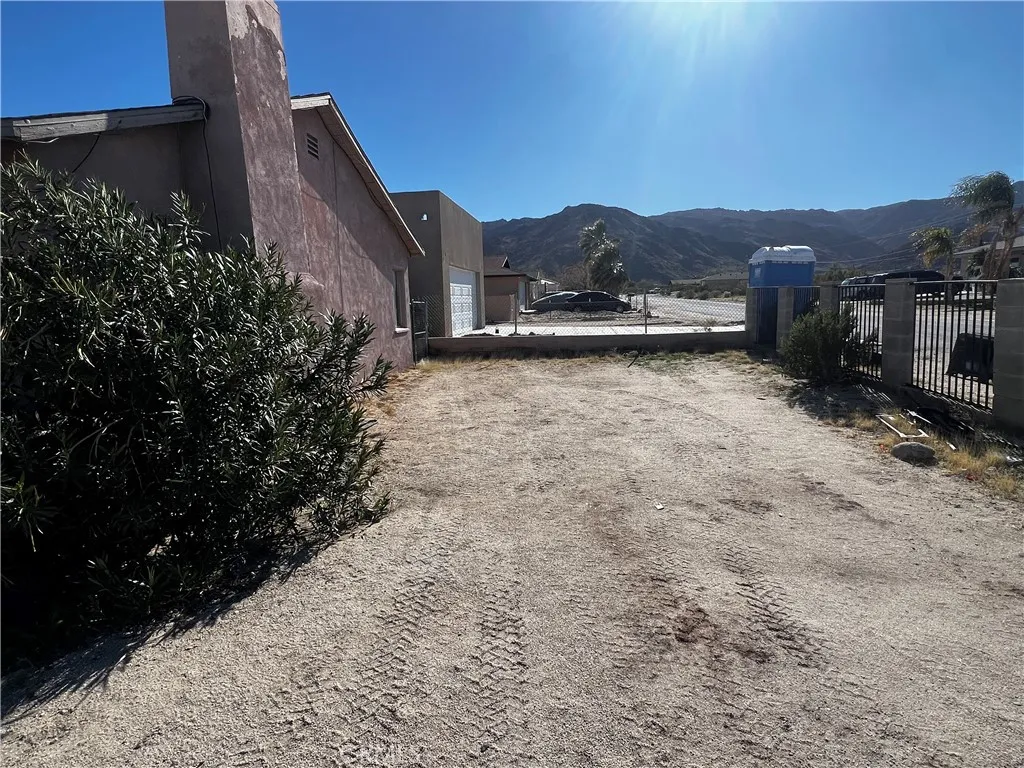 6565 Morongo, 29 Palms, California 92277 home-pic-30