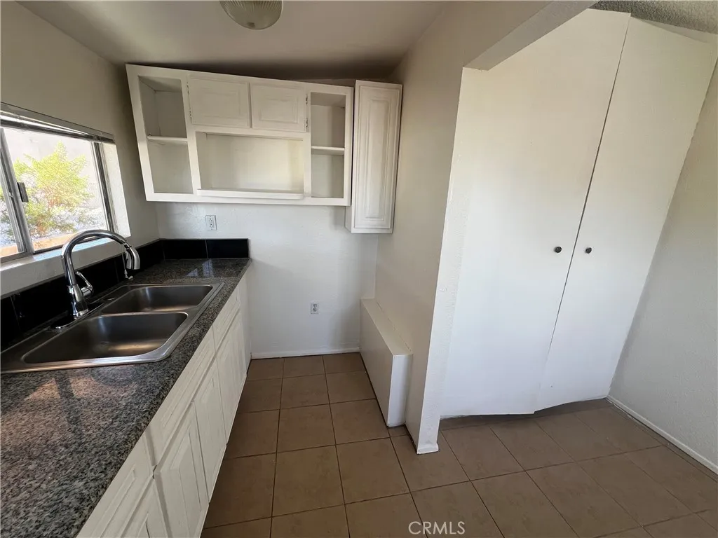 6565 Morongo, 29 Palms, California 92277 home-pic-14