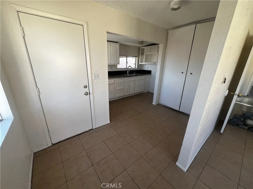 6565 Morongo, 29 Palms, California 92277 home-pic-11