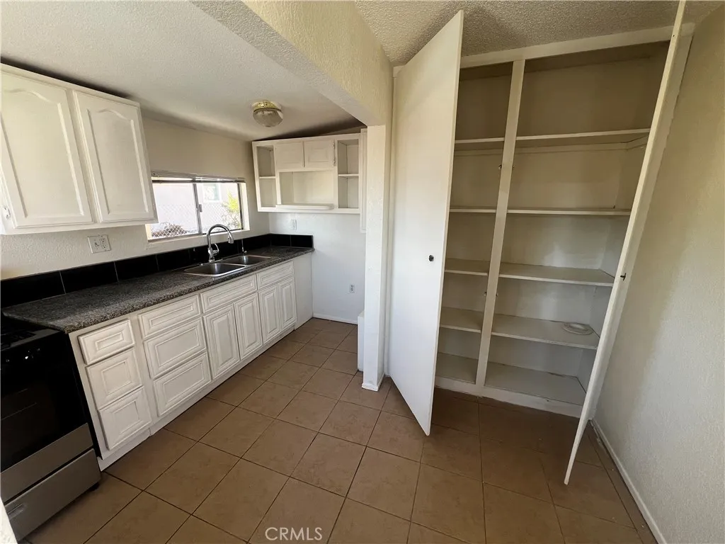 6565 Morongo, 29 Palms, California 92277 home-pic-15