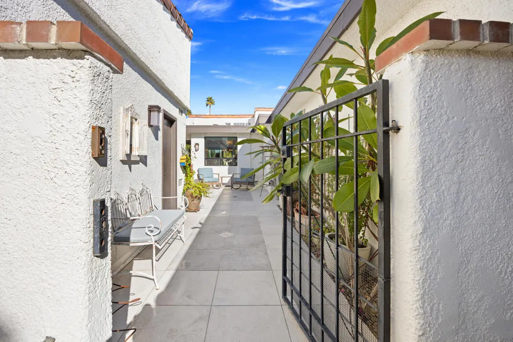 53 Marbella Drive, Rancho Mirage, California 92270 home-pic-1