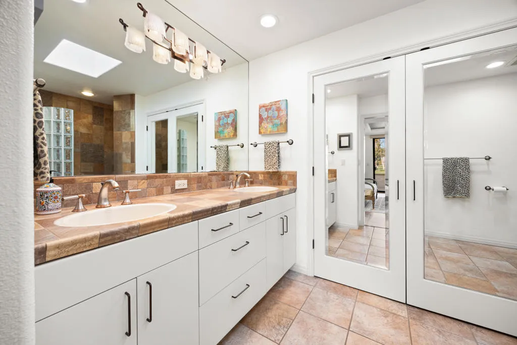 53 Marbella Drive, Rancho Mirage, California 92270 home-pic-17