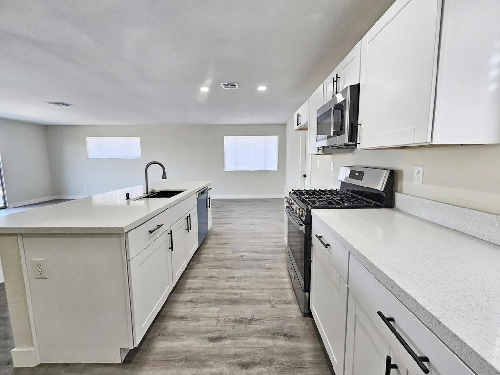 82180 Verbena Avenue, Indio, California 92201 home-pic-4