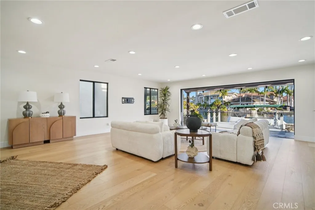 21922 Erie, Lake Forest, California 92630 home-pic-3