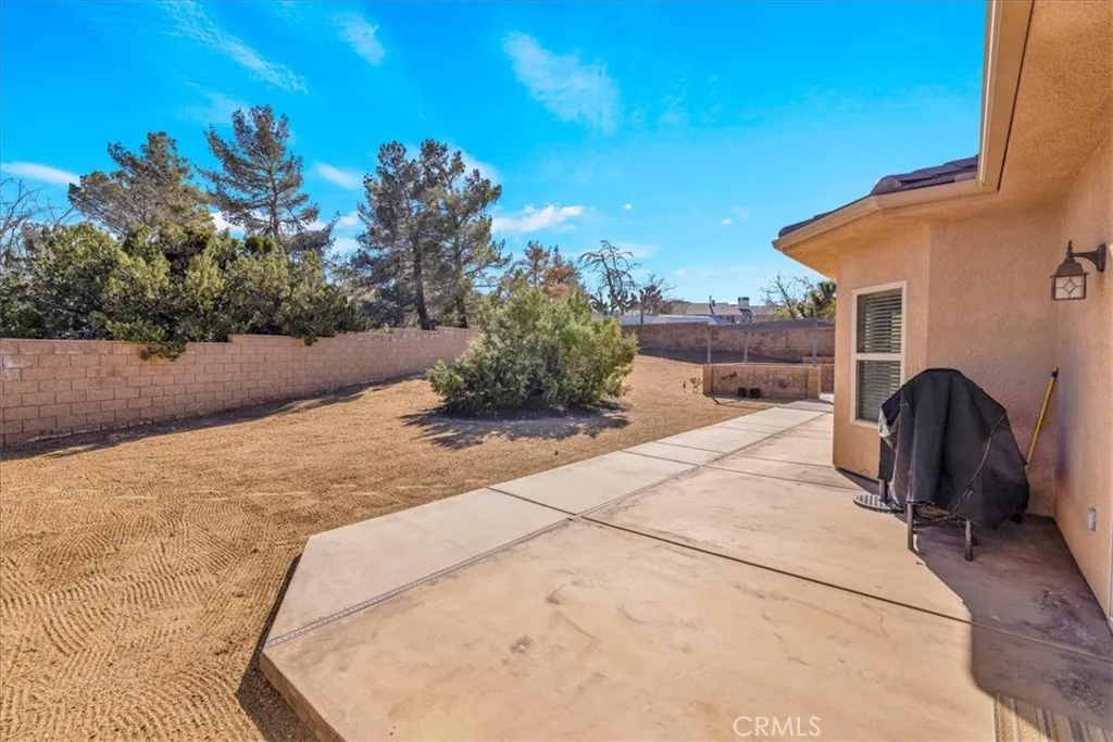 8443 Bannock, Yucca Valley, California 92284 home-pic-40