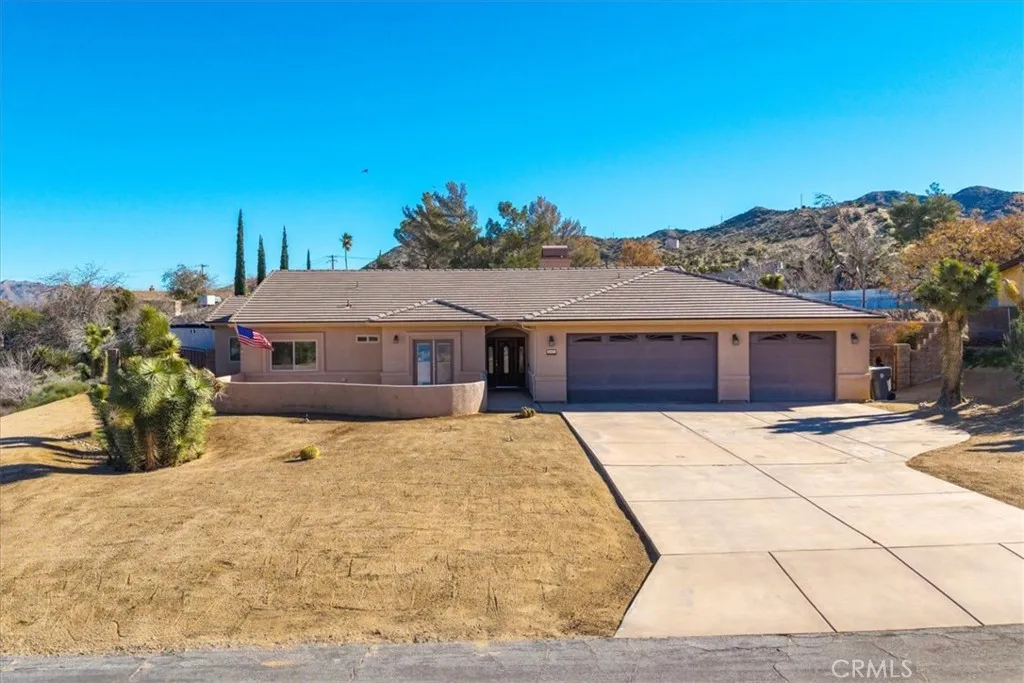 8443 Bannock, Yucca Valley, California 92284 home-pic-1