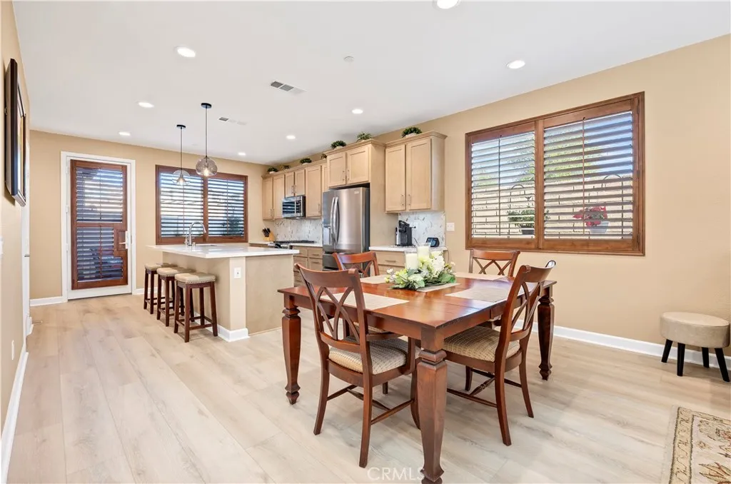39320 Brunello Way, Temecula, California 92591 home-pic-11