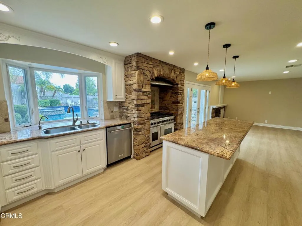 71 Del Ray Circle, Thousand Oaks, California 91362 home-pic-6