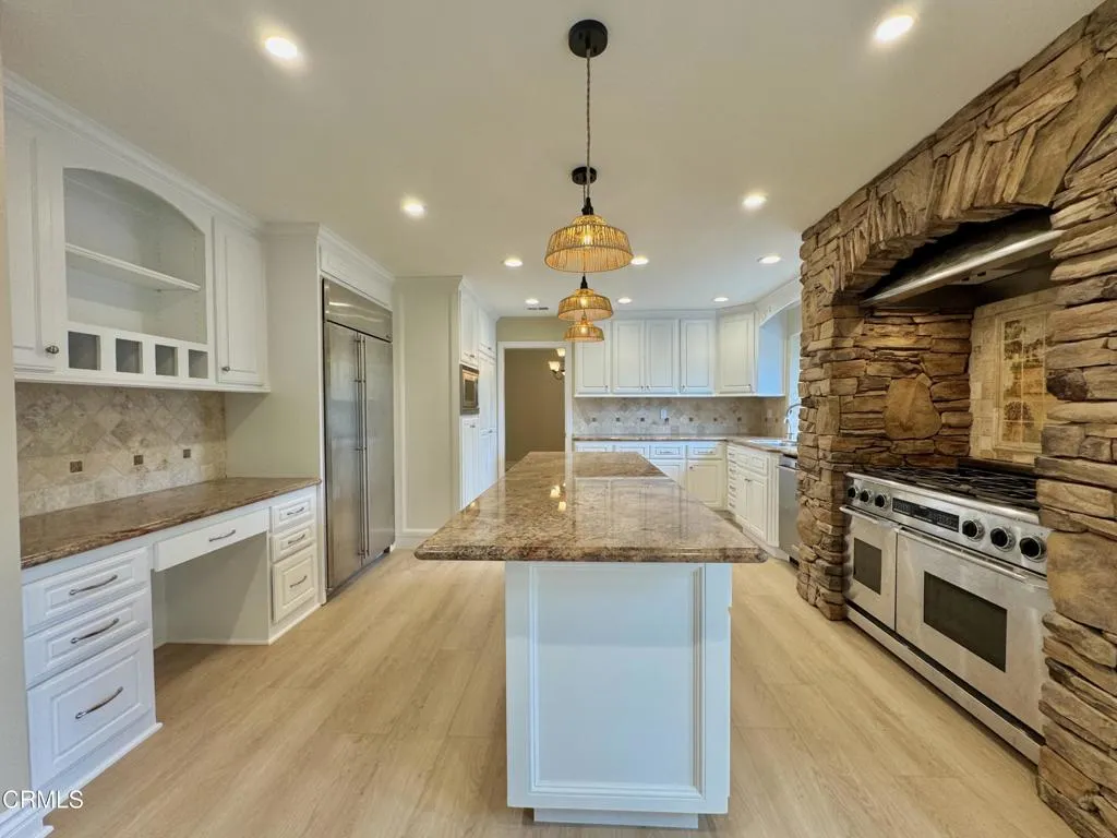 71 Del Ray Circle, Thousand Oaks, California 91362 home-pic-9
