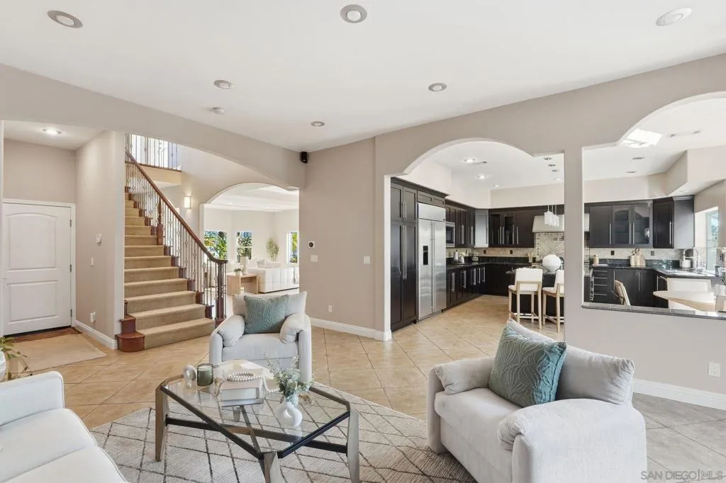 11479 Duenda Rd, San Diego, California 92127 home-pic-2