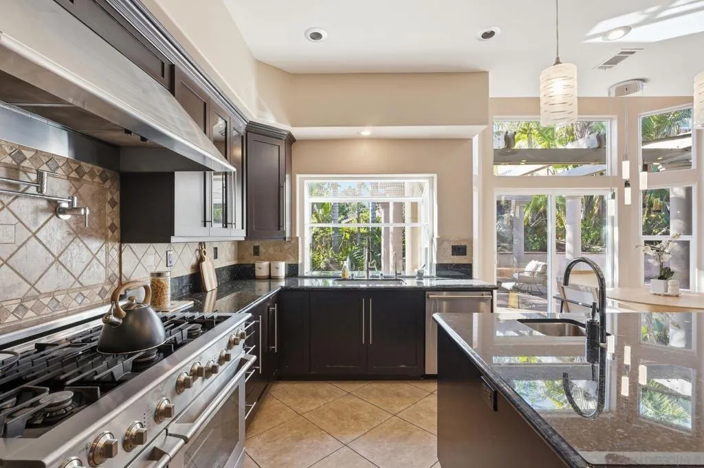 11479 Duenda Rd, San Diego, California 92127 home-pic-16