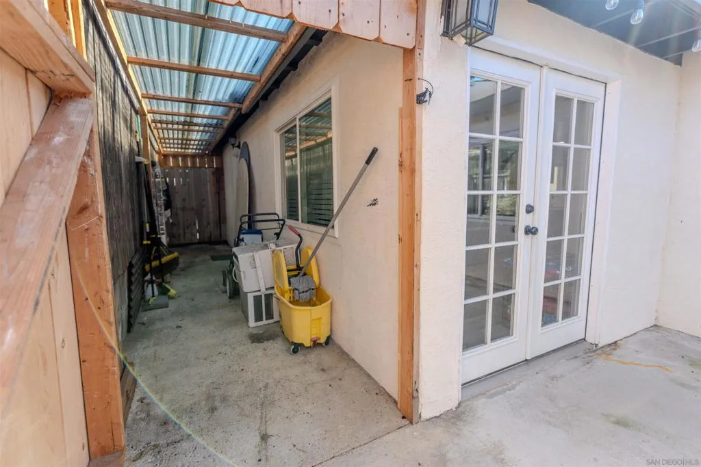 6418 Hayward Way, San Diego, California 92139 home-pic-27