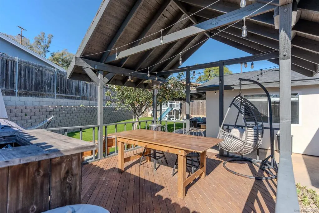 6418 Hayward Way, San Diego, California 92139 home-pic-14