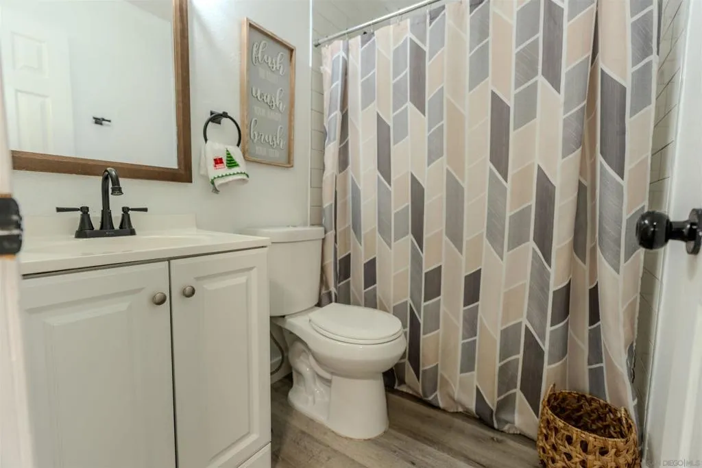 6418 Hayward Way, San Diego, California 92139 home-pic-21