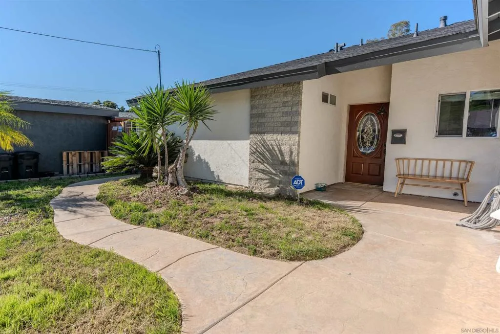 6418 Hayward Way, San Diego, California 92139 home-pic-32