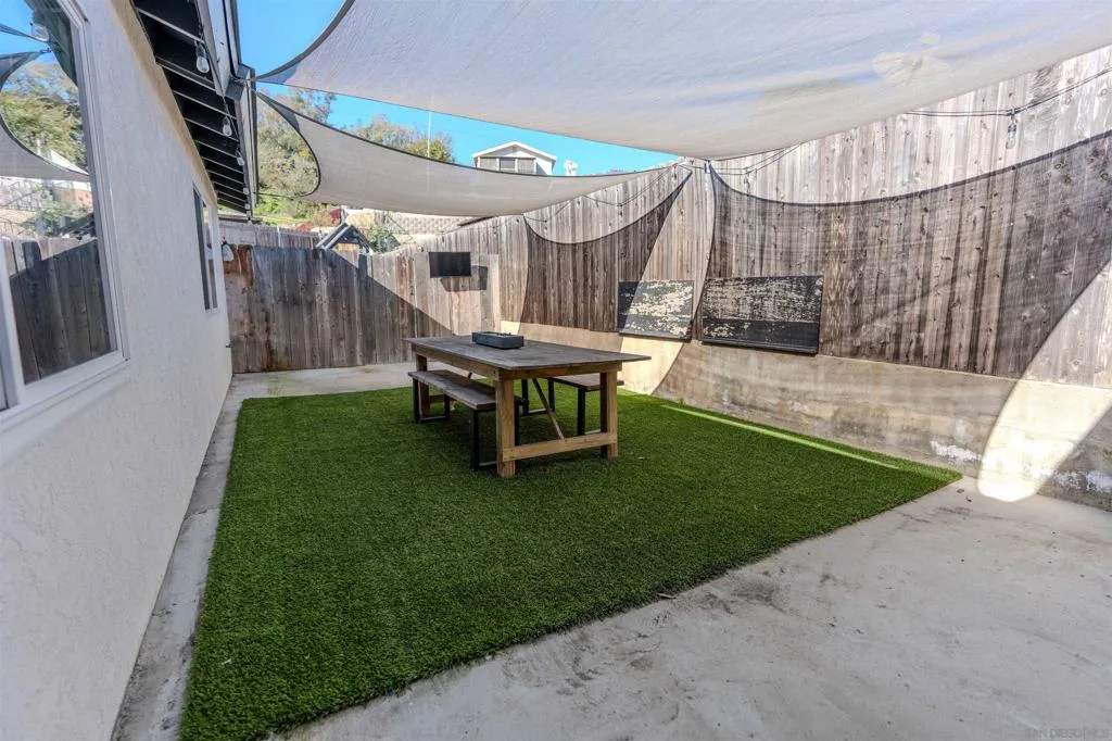 6418 Hayward Way, San Diego, California 92139 home-pic-17