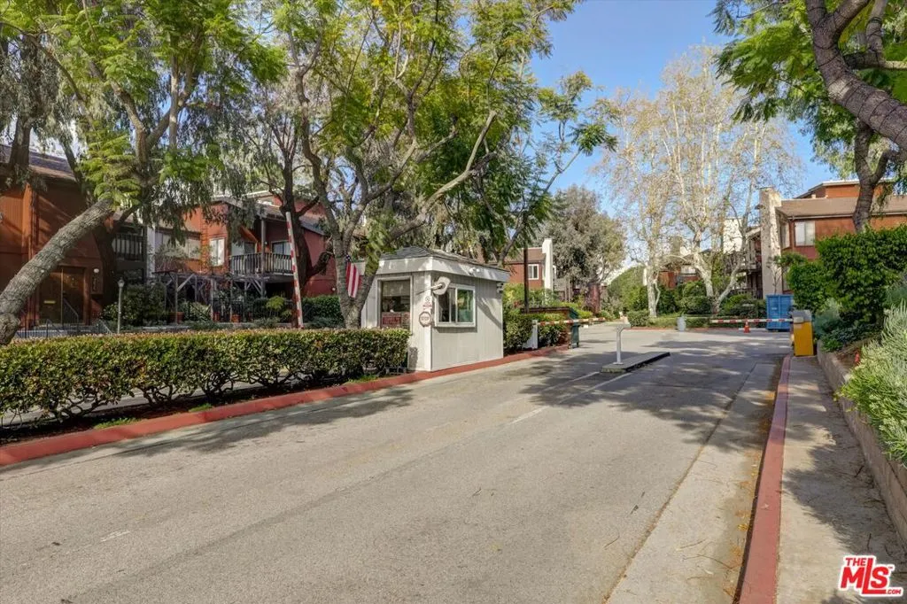 4845 Maytime Lane, Culver City, California 90230 home-pic-28
