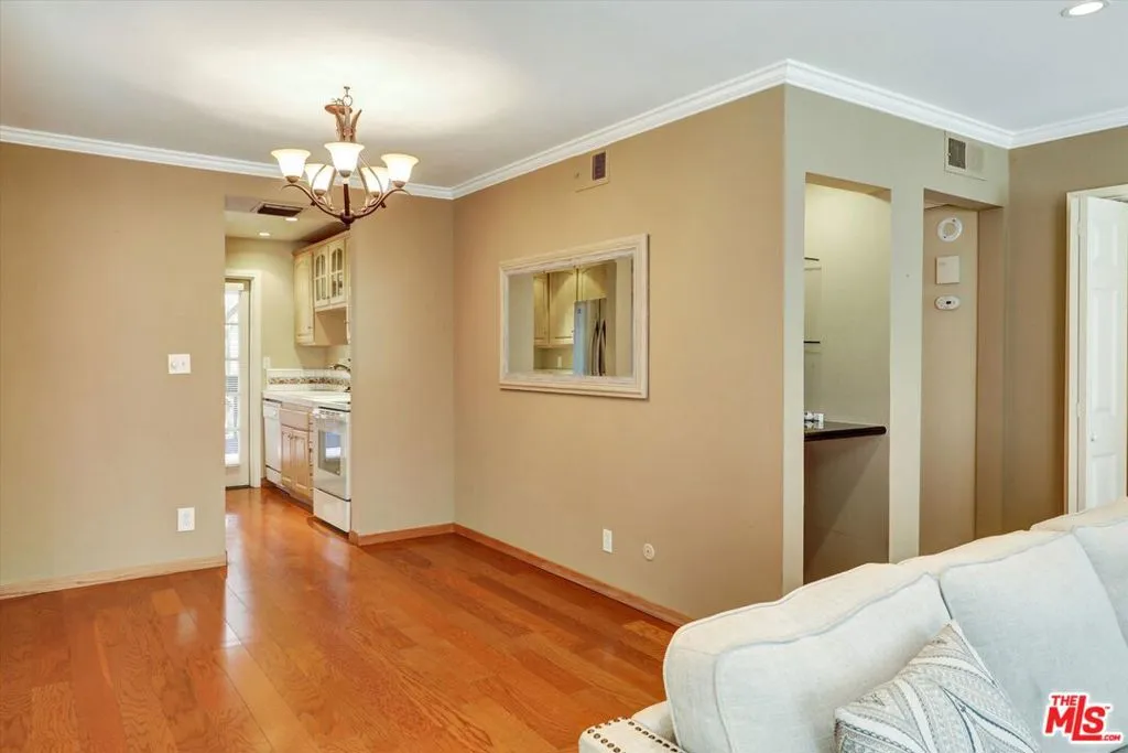 4845 Maytime Lane, Culver City, California 90230 home-pic-17