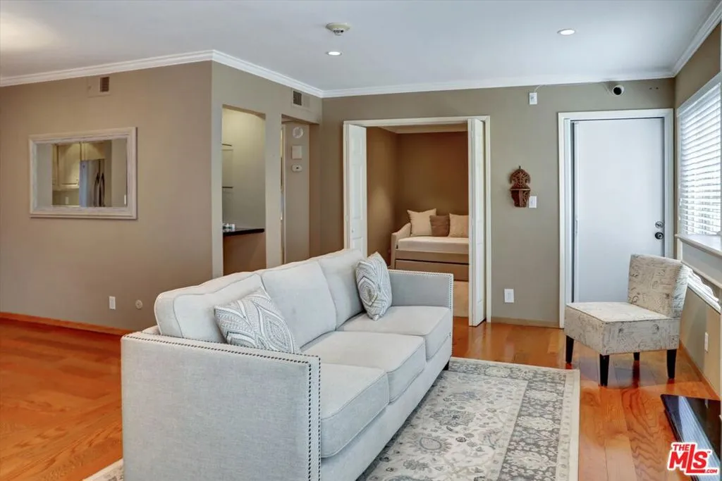 4845 Maytime Lane, Culver City, California 90230 home-pic-5