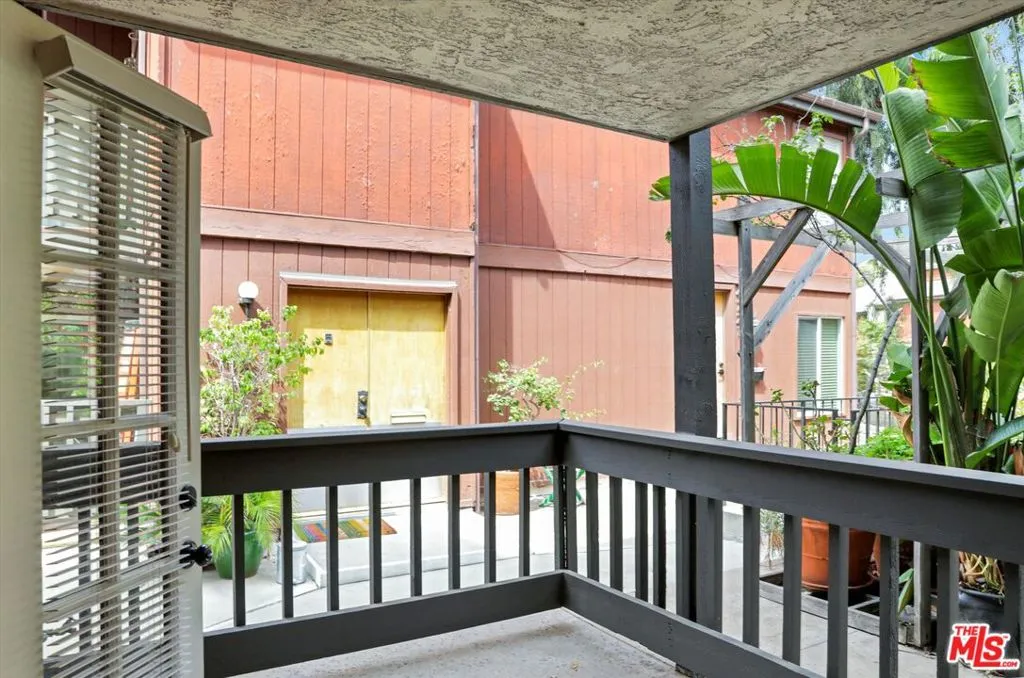 4845 Maytime Lane, Culver City, California 90230 home-pic-10