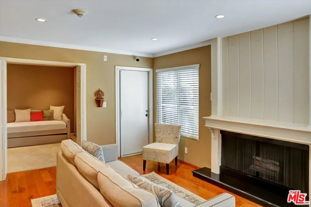4845 Maytime Lane, Culver City, California 90230 home-pic-2
