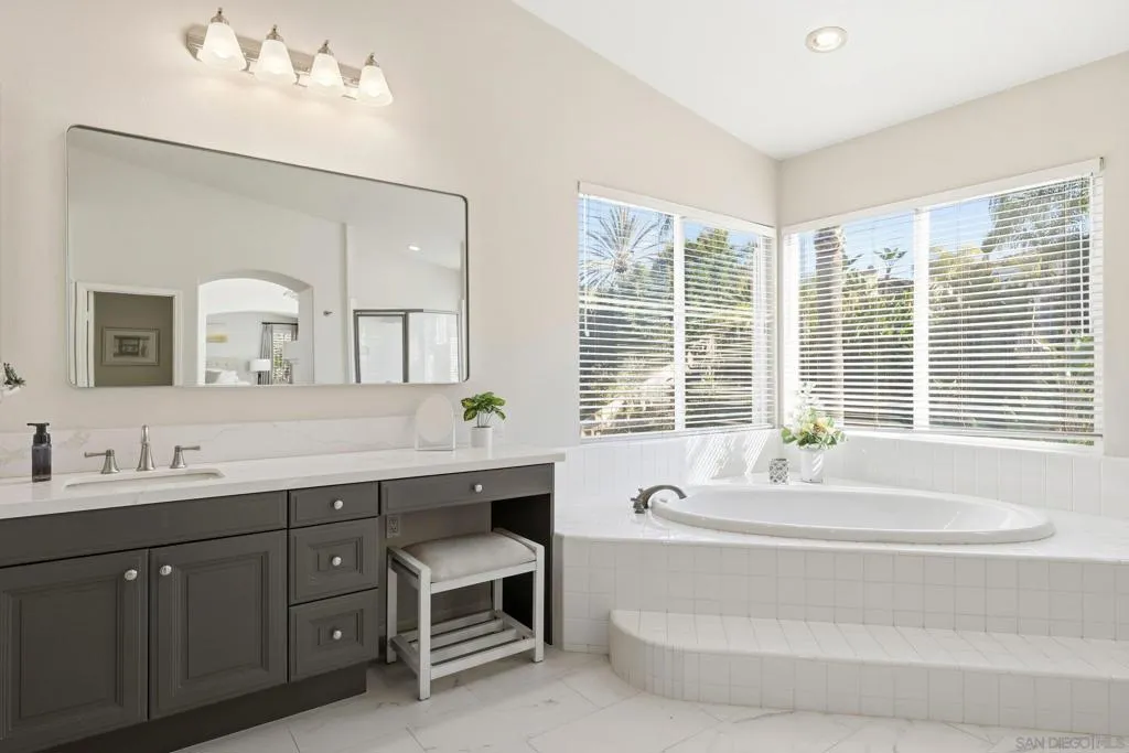 13367 Wyngate Point, San Diego, California 92130 home-pic-49