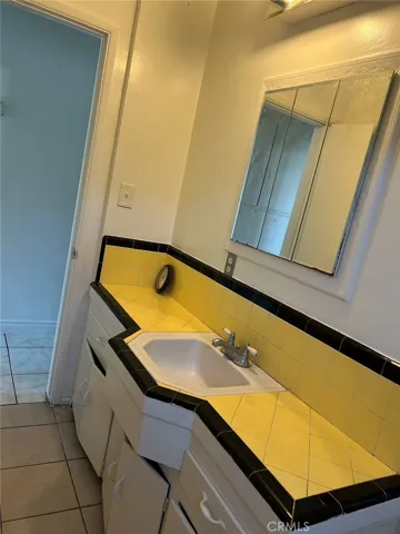 140 W Midway Manor, Anaheim, California 92805