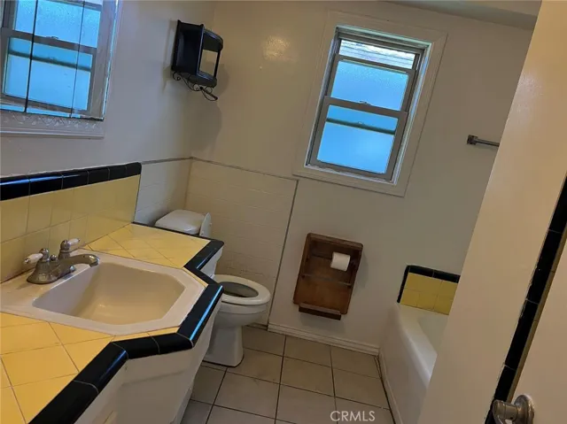 140 W Midway Manor, Anaheim, California 92805