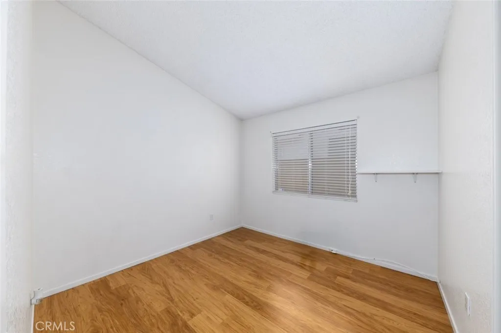 16880 Glennaire Avenue, Victorville, California 92395 home-pic-19