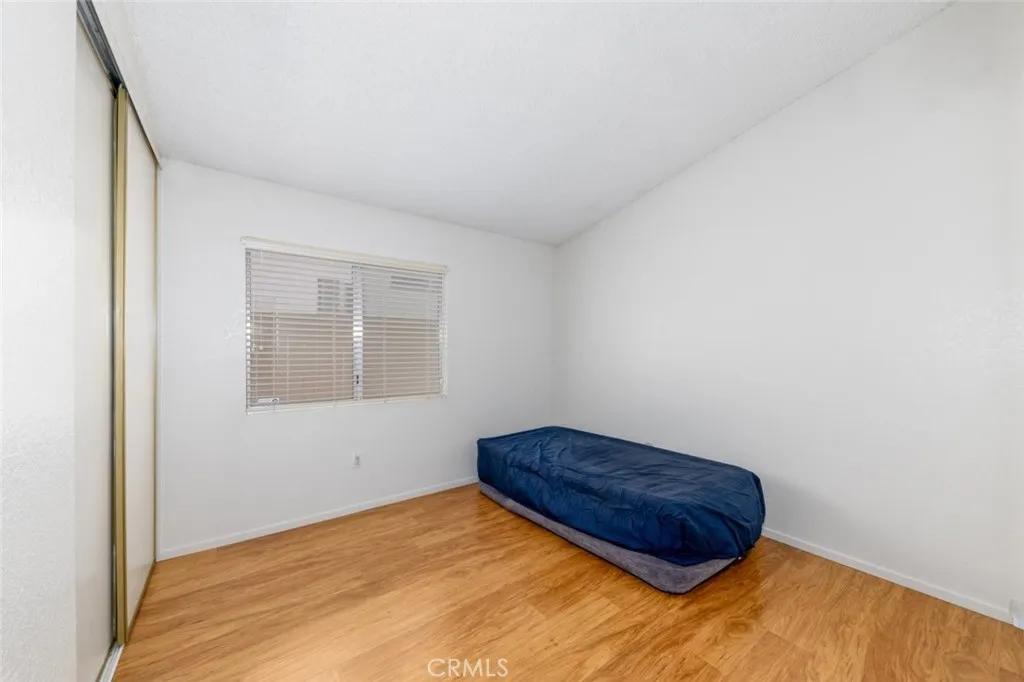 16880 Glennaire Avenue, Victorville, California 92395 home-pic-17