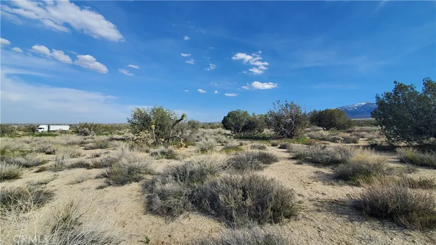 0 Antelope Hwy (138) & West Street, Llano, California 93544