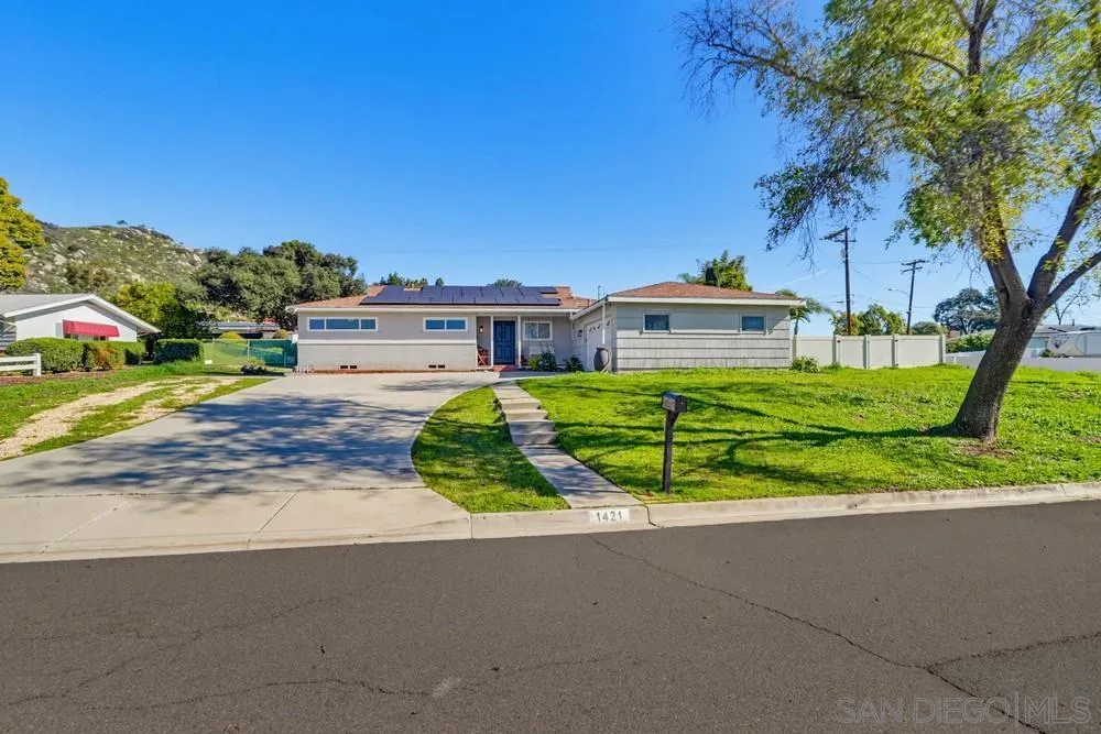 1421 Teton Dr, El Cajon, California 92021 home-pic-2