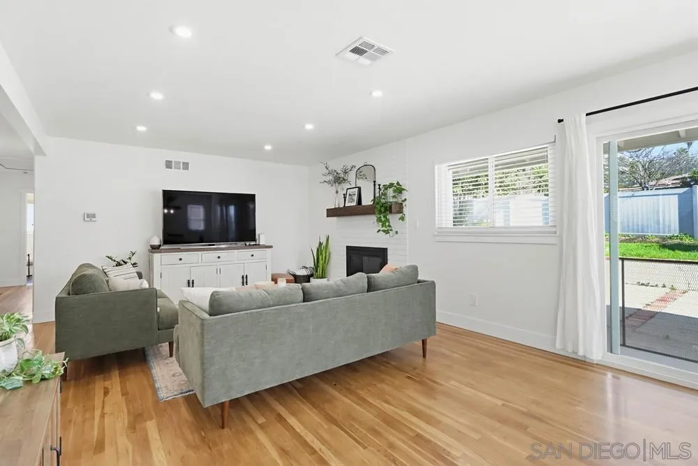 1421 Teton Dr, El Cajon, California 92021 home-pic-11