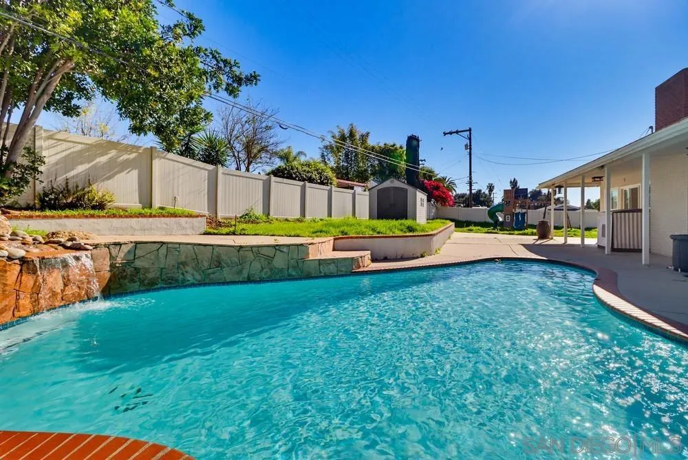 1421 Teton Dr, El Cajon, California 92021 home-pic-36