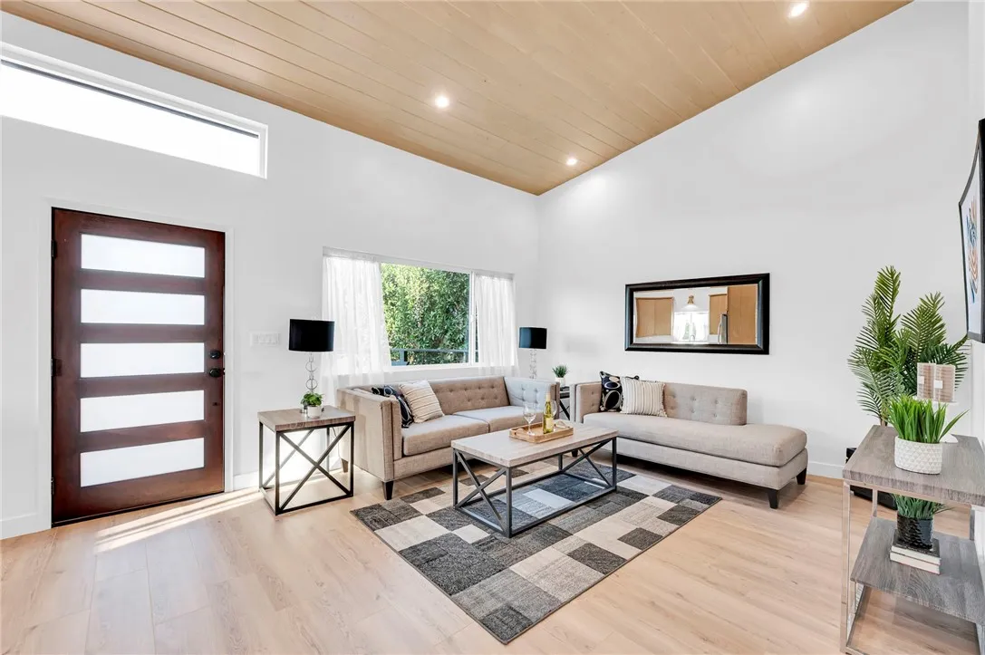 5160 Oakland, Los Angeles, California 90032 home-pic-13