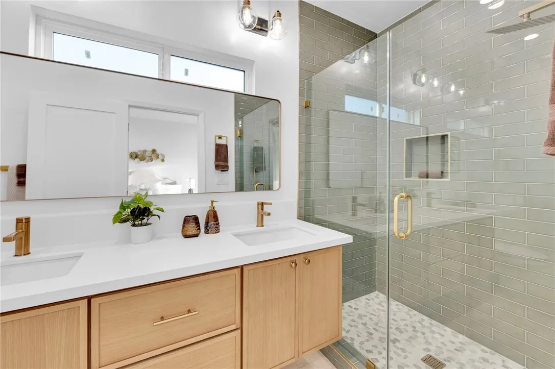 5160 Oakland, Los Angeles, California 90032 home-pic-26