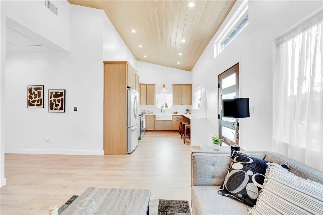 5160 Oakland, Los Angeles, California 90032 home-pic-15