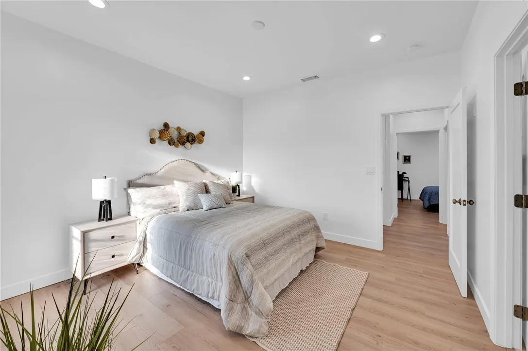 5160 Oakland, Los Angeles, California 90032 home-pic-25