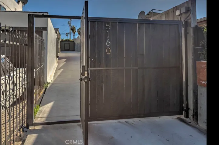 gate with door