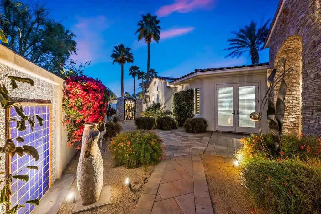 688 Mission Creek Drive, Palm Desert, California 92211 home-pic-8