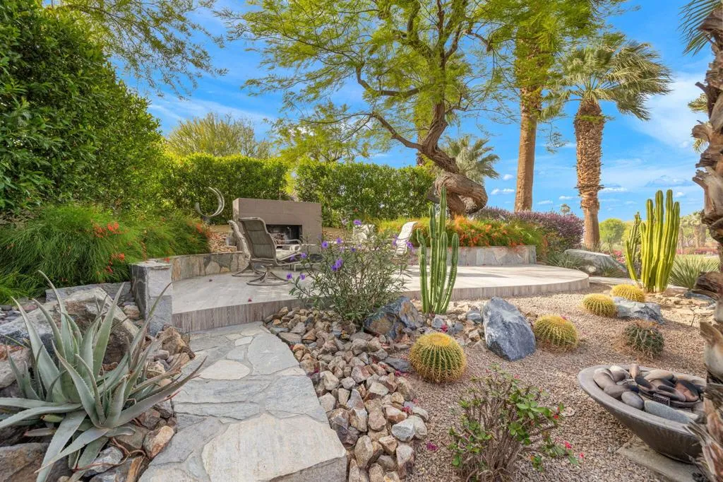 688 Mission Creek Drive, Palm Desert, California 92211 home-pic-37