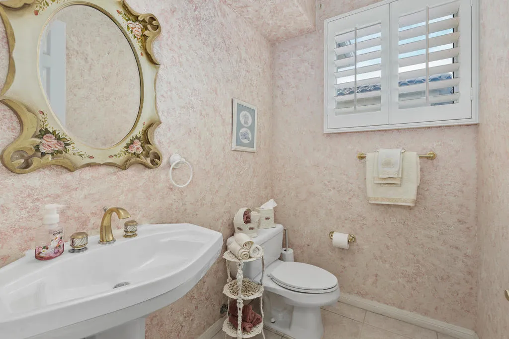 2 Othello Court, Rancho Mirage, California 92270 home-pic-24