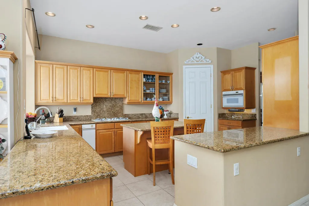 2 Othello Court, Rancho Mirage, California 92270 home-pic-16