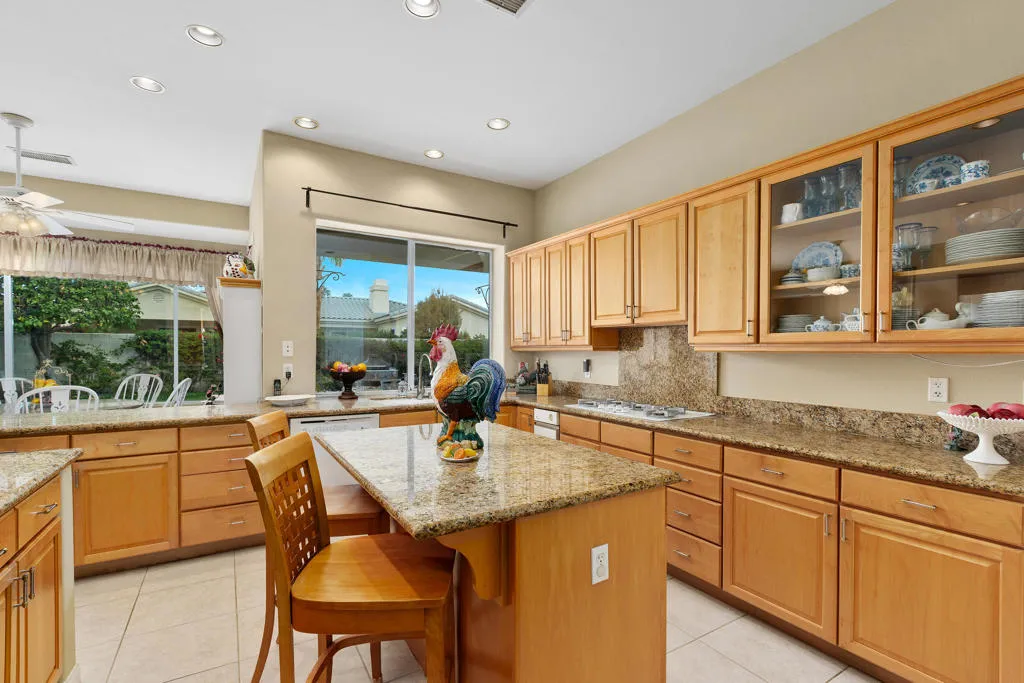2 Othello Court, Rancho Mirage, California 92270 home-pic-19