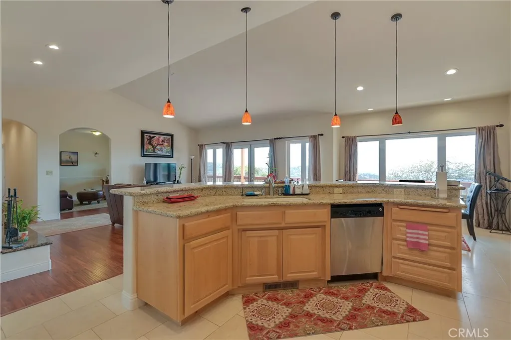 Entertaining kitchen with open Island seating.