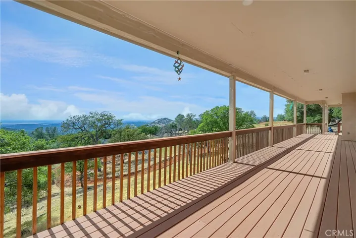 Expansive views from double decks.
