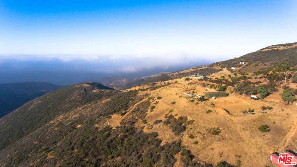 9950 Cotharin Road, Malibu, California 90265 home-pic-30