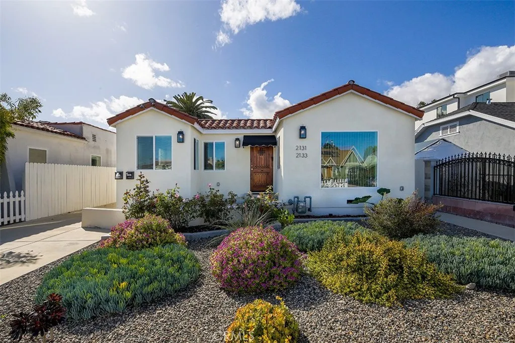 2131 2133 S Cloverdale, Los Angeles, California 90016 home-pic-1